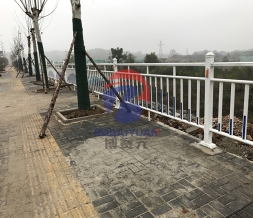 兴义道路护栏